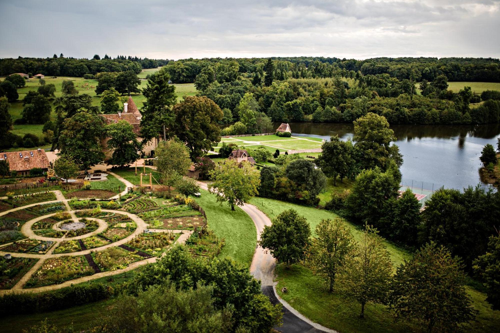 Hotel Domaine Des Etangs, Auberge Resorts Collection Massignac Eksteriør billede