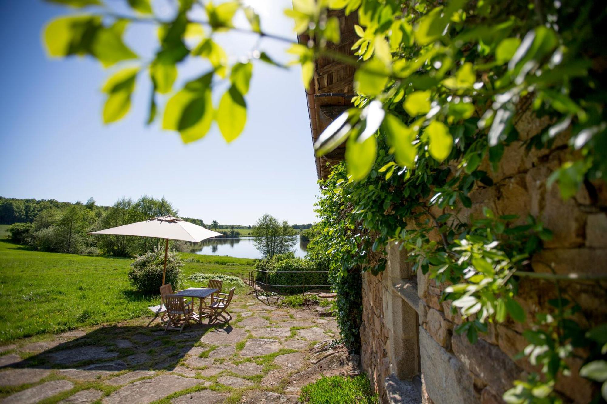 Hotel Domaine Des Etangs, Auberge Resorts Collection Massignac Eksteriør billede