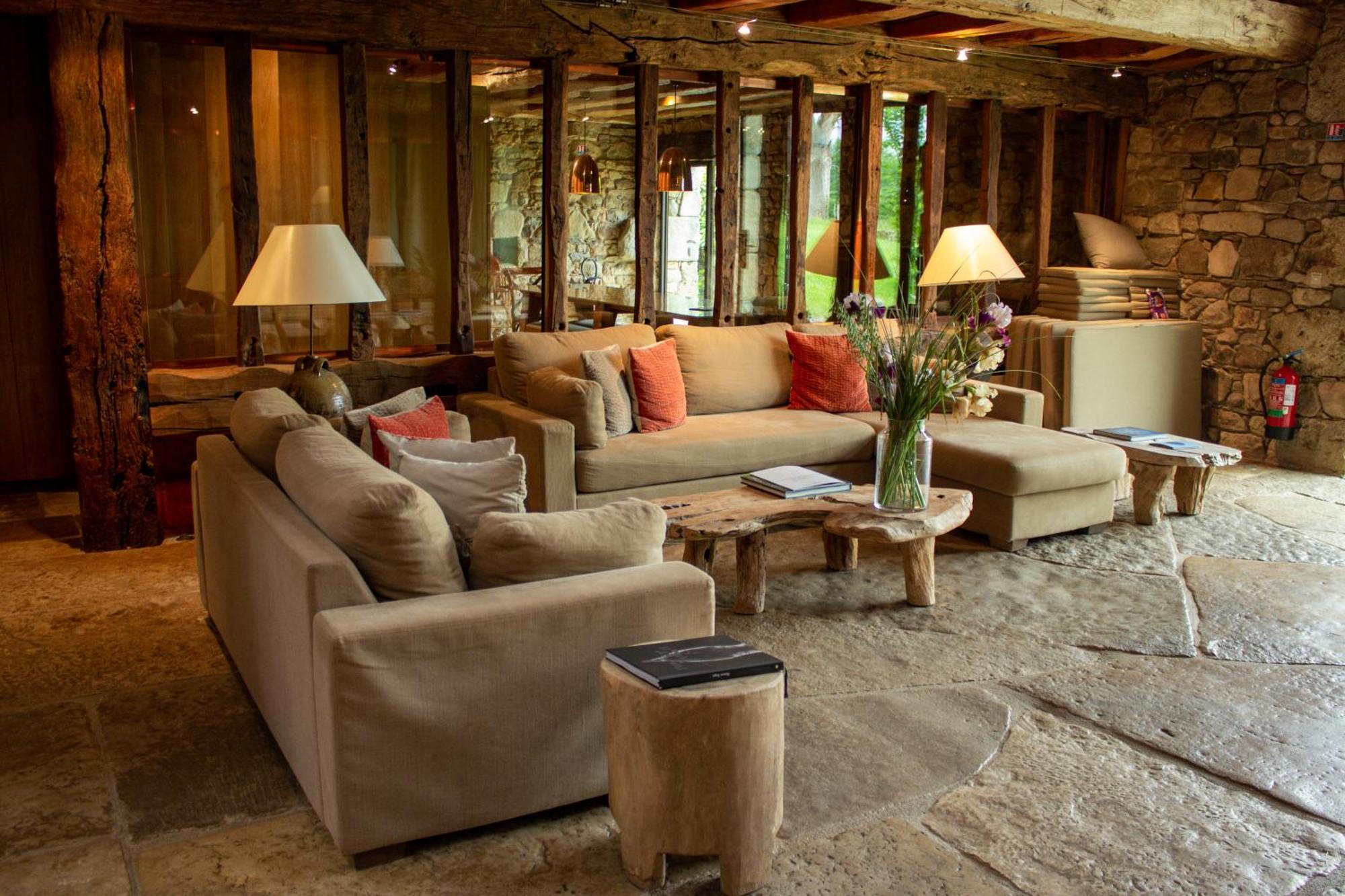 Hotel Domaine Des Etangs, Auberge Resorts Collection Massignac Eksteriør billede